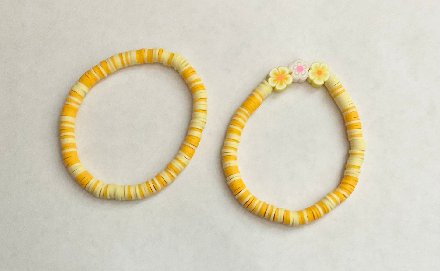 Sunny flowers clay beaded bracelet