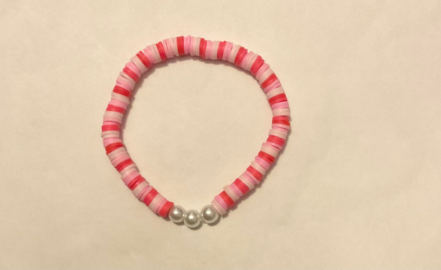 Pretty pink pearl clay beaded bracelet