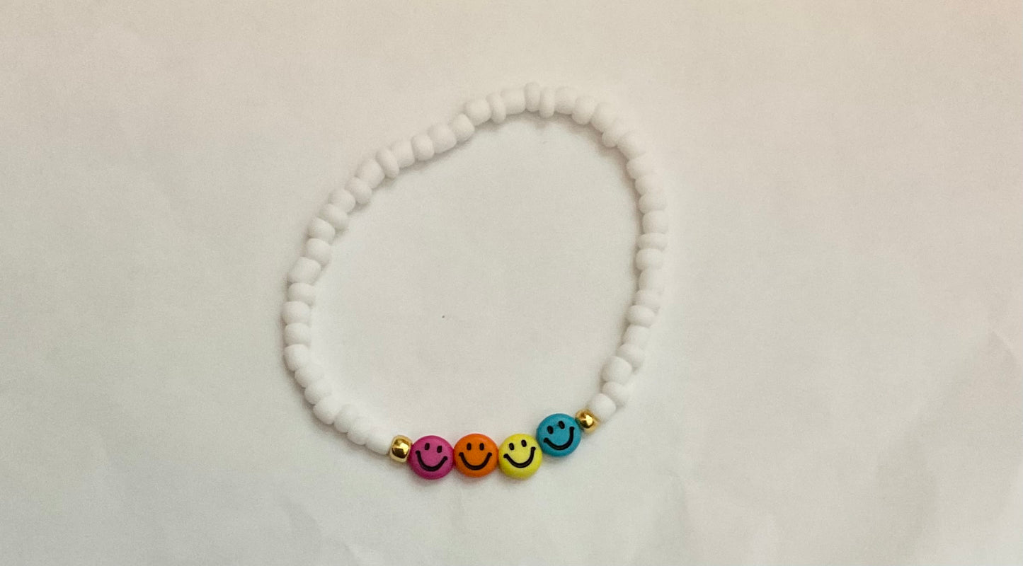 Summer smiles seed bead bracelet